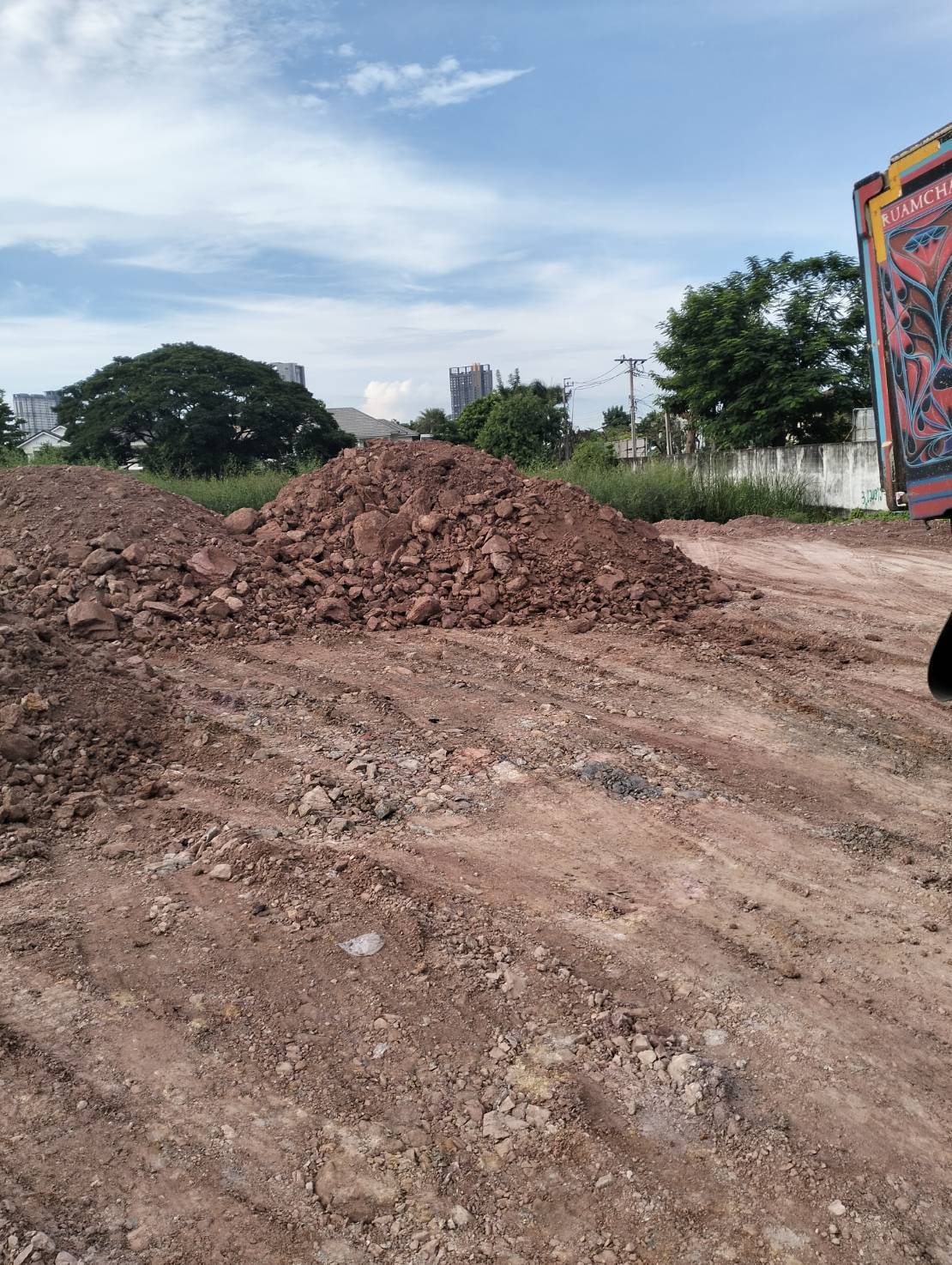 ดินลูกรังคิวละ